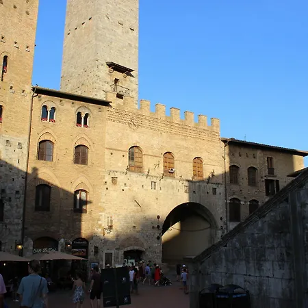 La Casina Di Elena Apartment *